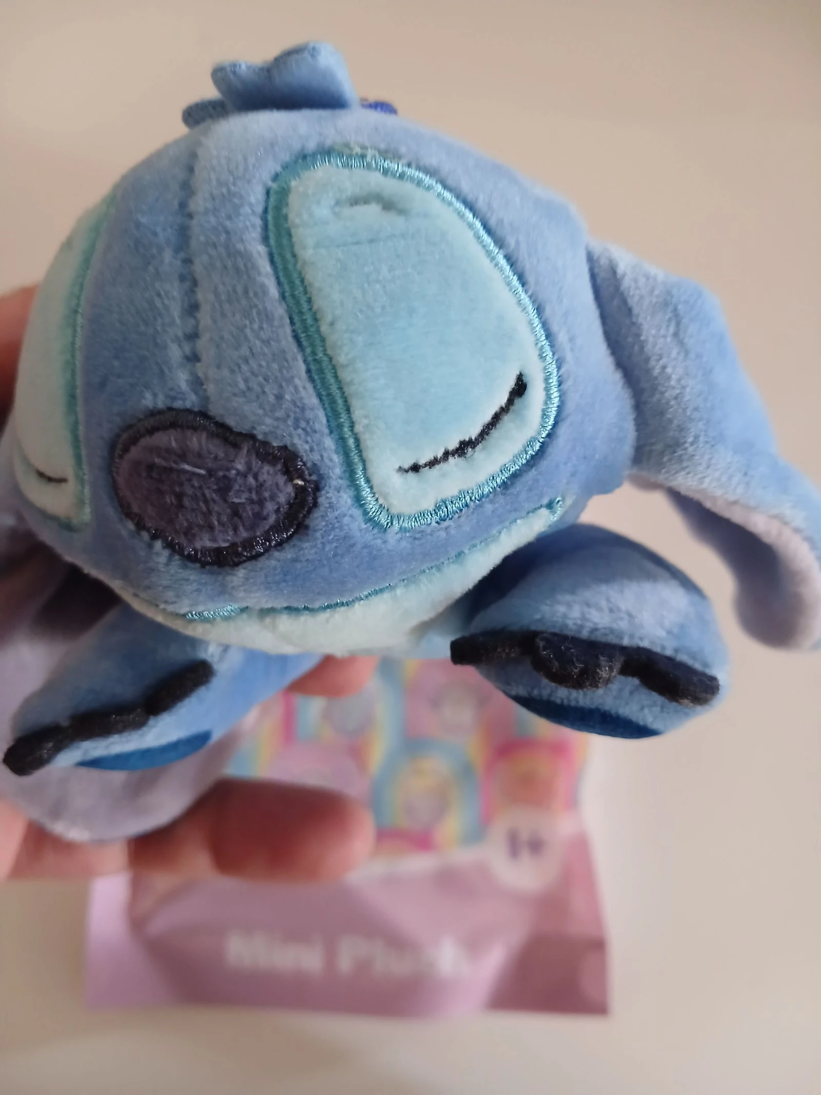 Peluche con clips Disney Stitch – photo 2